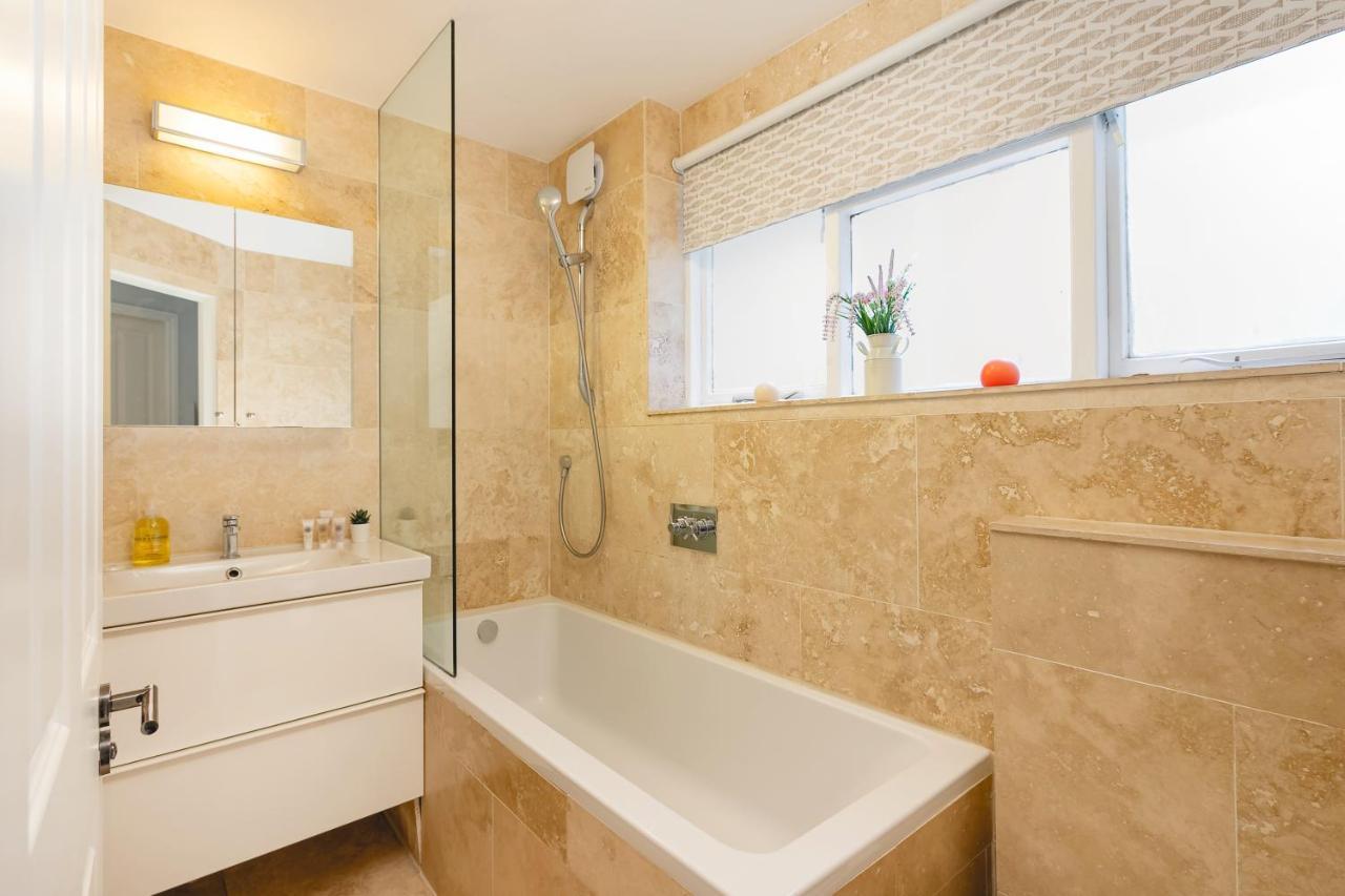 Penthousestays Notting Hill - Spacious 3 Bedroom King Bed Apartment - Near Portobello Road & Kensington High Street London Exterior photo