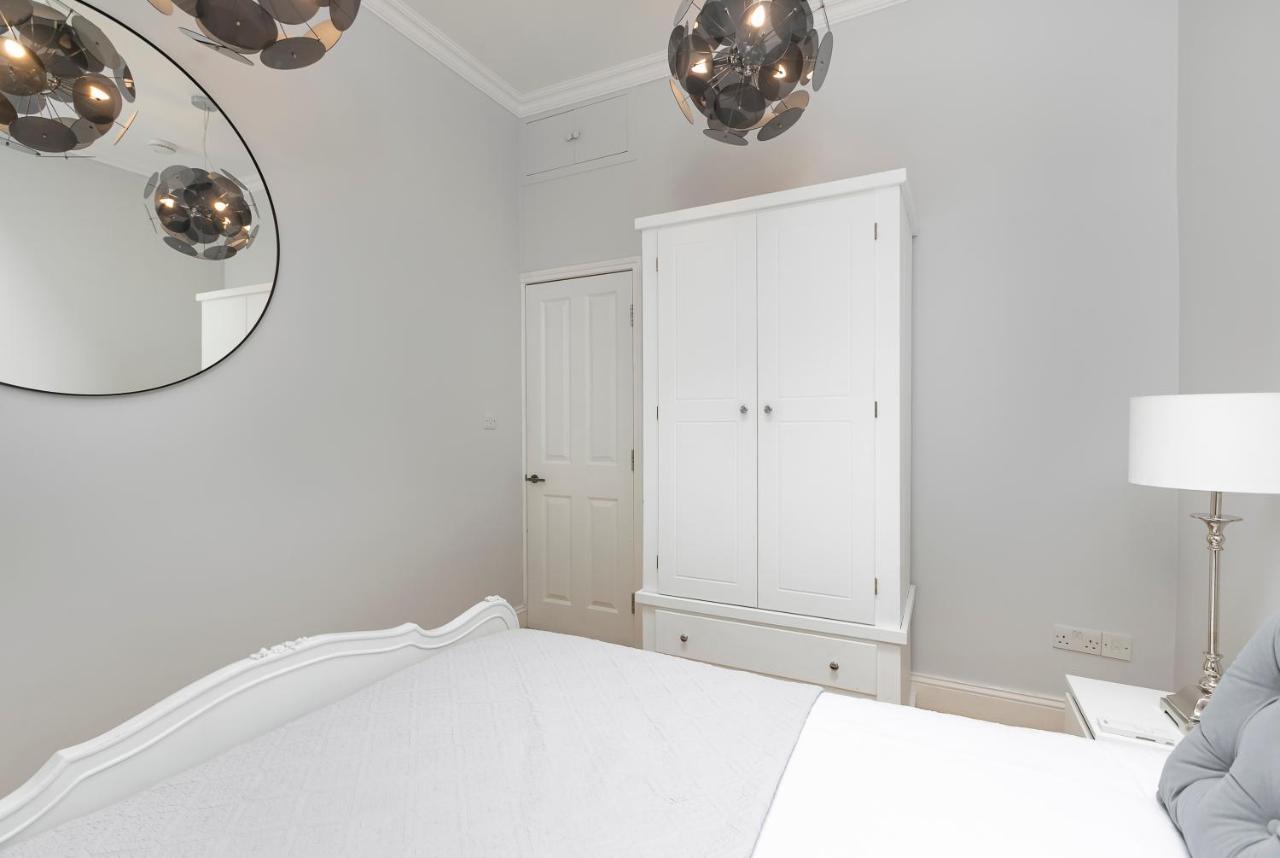 Penthousestays Notting Hill - Spacious 3 Bedroom King Bed Apartment - Near Portobello Road & Kensington High Street London Exterior photo